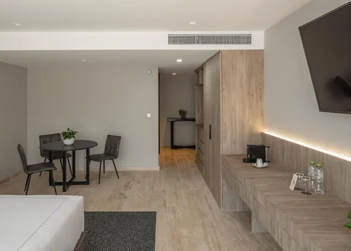 Elements By Marquis Hotel